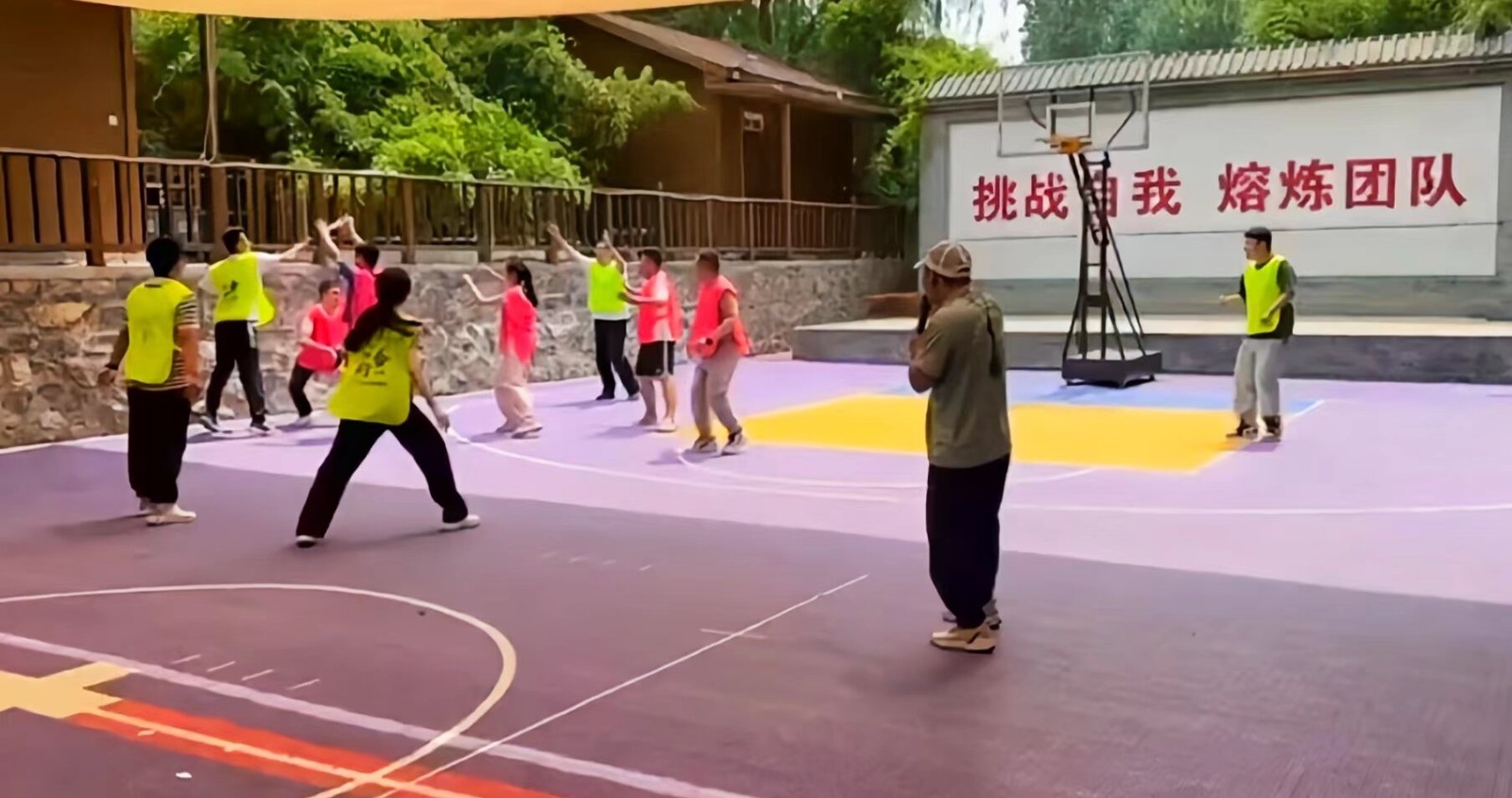 展現(xiàn)青春風采 凝聚奮進力量——四建地產(chǎn)戶外團建活動